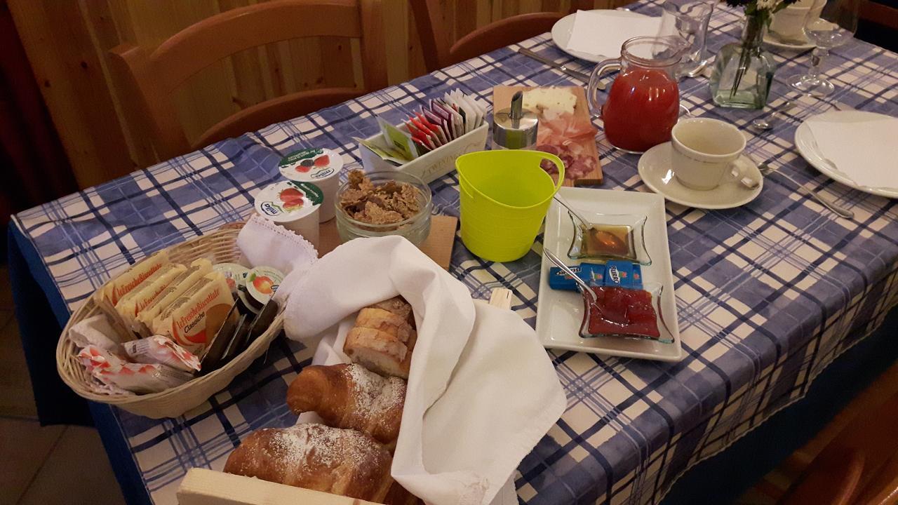Trattoria Bar Pace Hotell Re Eksteriør bilde